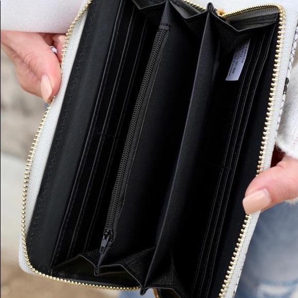 Olivia Faux Snakeprint Wallet Gray - Picture 2 of 2